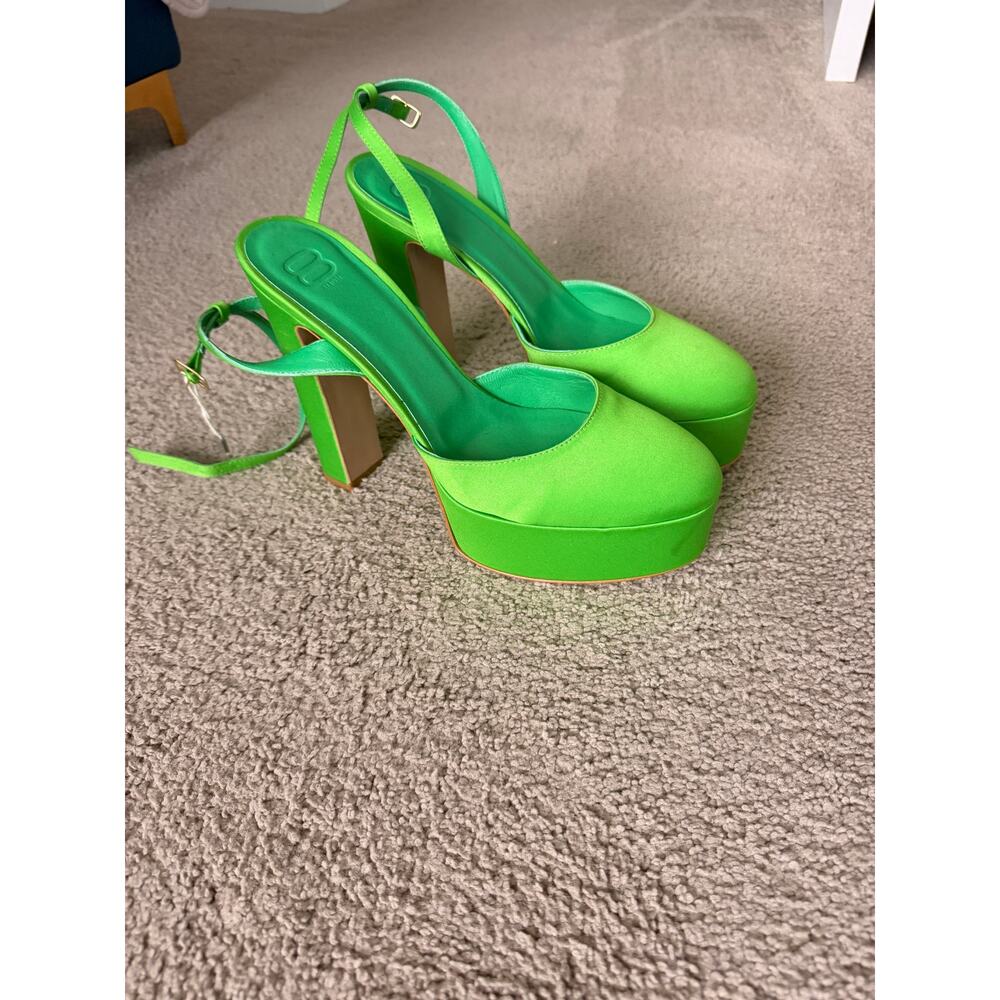 8 By Yoox Like Green Strappy Platform Heels - Picture 4 of 4
